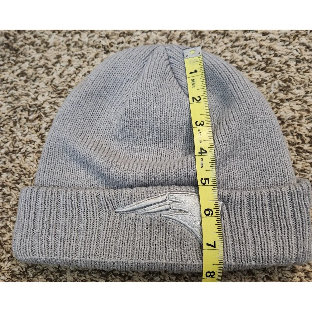 Men's New Era Gray New England Patriots‎ Color Pack Cuffed Knit Hat